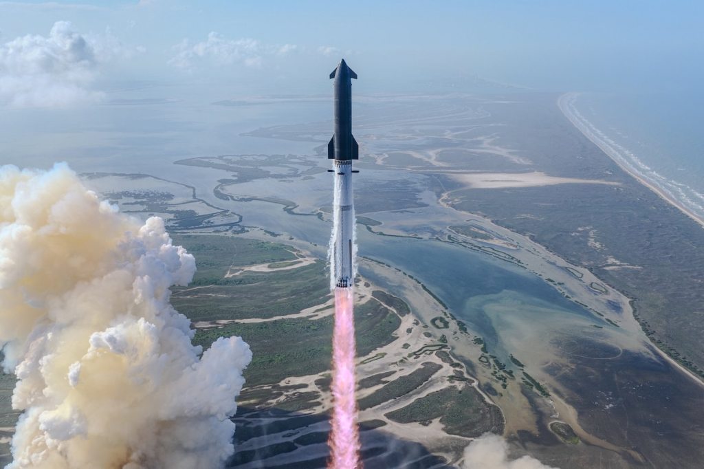 SpaceX construiește centru de lansare, mii de zboruri Starship pe an.