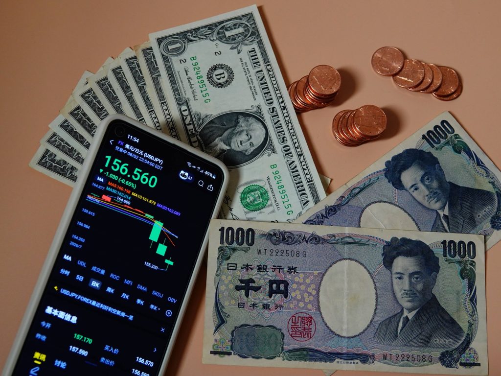 Washington și Tokyo intervin pentru a stopa prăbușirea yenului