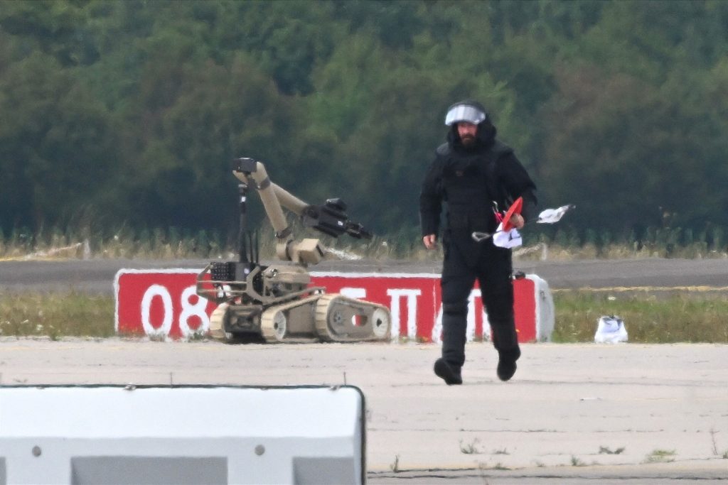 Drona cu explozibil de la Leipzig doborâtă cu piciorul – cine e eroul?