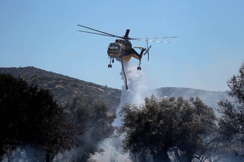 Incendiu major într-o zonă preferată de români în Grecia. Populația a fost evacuată
