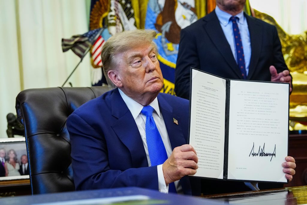 Donald Trump schimbă schema vaccinare a copiilor: decizie în cazul ROR