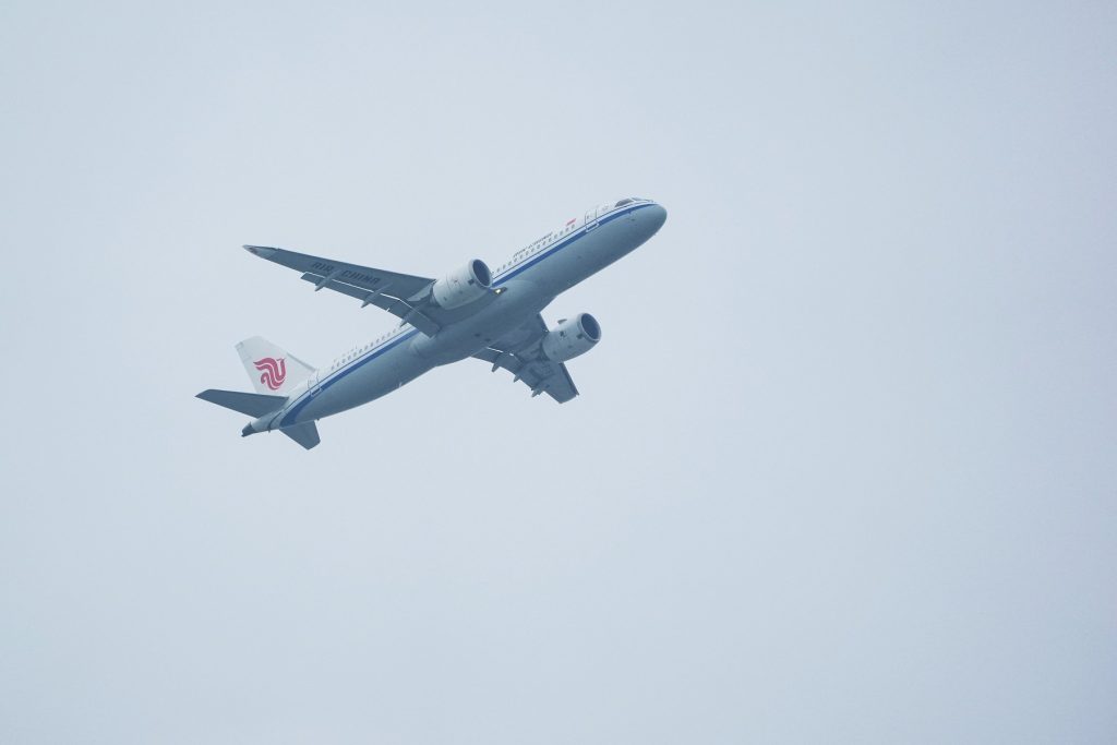 Avionul cu care China vrea să concureze Boeing și Airbus a efectuat prima sa cursă internațională