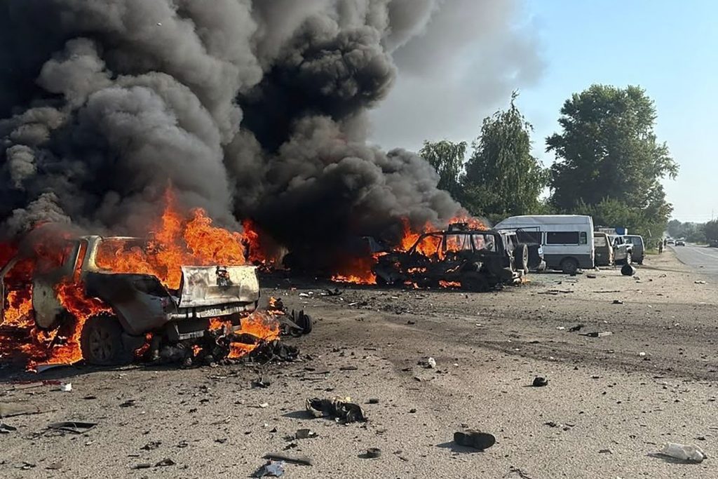 Carnagiu după un atac al rușilor cu rachete de croazieră Banderol asupra unei intersecții aglomerate, acuză Zelenski. „Vom riposta cu siguranță”
