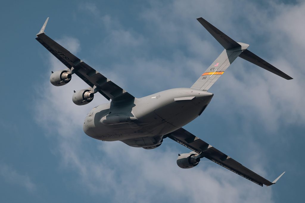Un avion militar al SUA, cu destinația Antarctica, a făcut cale întoarsă. „Piloții au fost avertizați despre pericol”