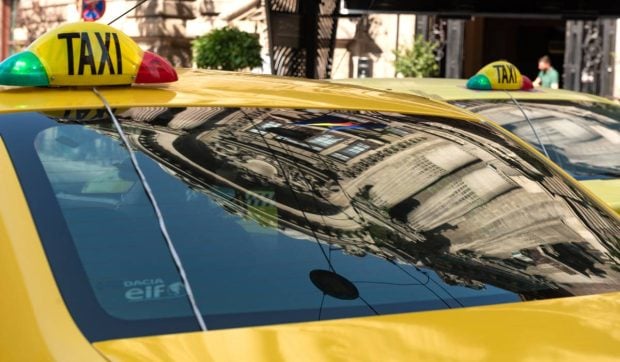 Taxiurile din București vor crește: câți bani suplimentari plătești?