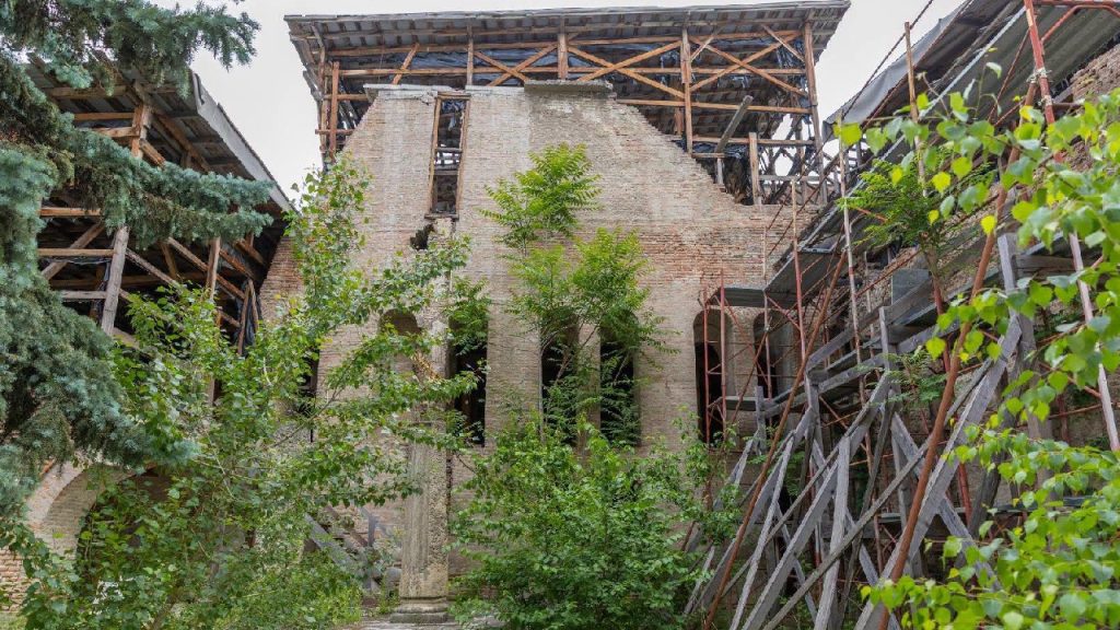 Cel mai vechi monument medieval al Bucureștiului va fi pus în siguranță și apoi restaurat: s-a dat ordinul de începere a lucrărilor