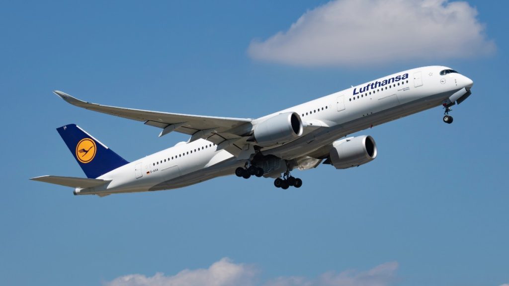 Postarea obraznică a Lufthansa care a strâns 15 milioane de vizualizări și a dat naștere unor ample dezbateri: „Are clientul întotdeauna dreptate?!”