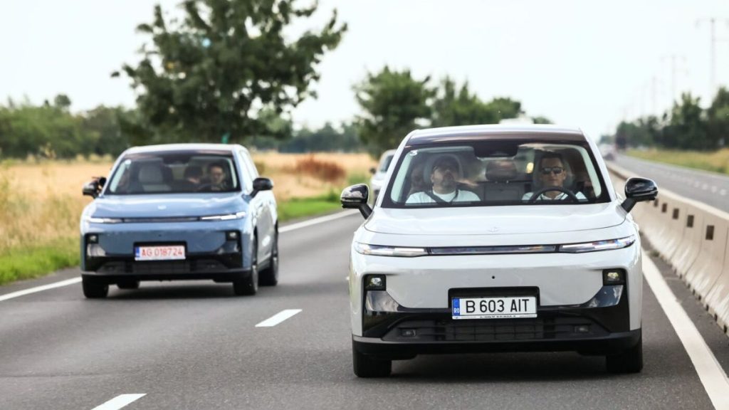 Electrică sau hibrid? Testăm Leapmotor B10 în ambele versiuni.