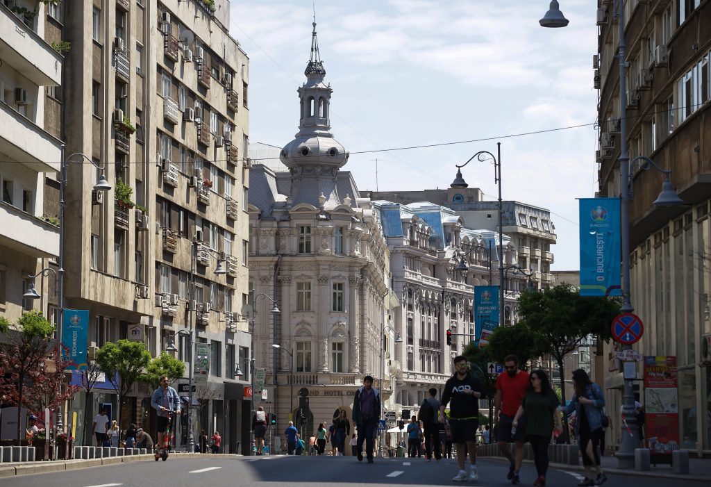 Salarii nete România: 28.000 lei/lună vs 4.700 lei joburi obișnuite