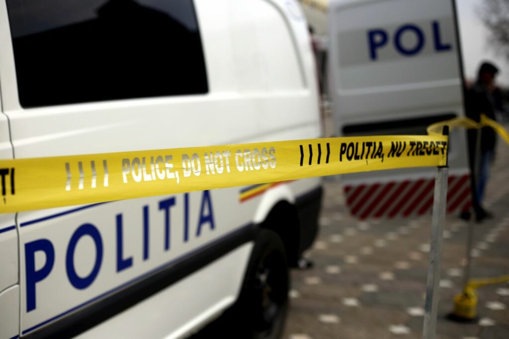 Scandalul din Centrul Vechi al Capitalei s-a terminat prost pentru un cunoscut luptător de MMA. Bărbatul a fost reținut