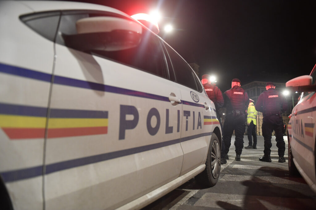 Octogenar șofer a murit după ce a intrat cu mașina în stâlp, Mamaia