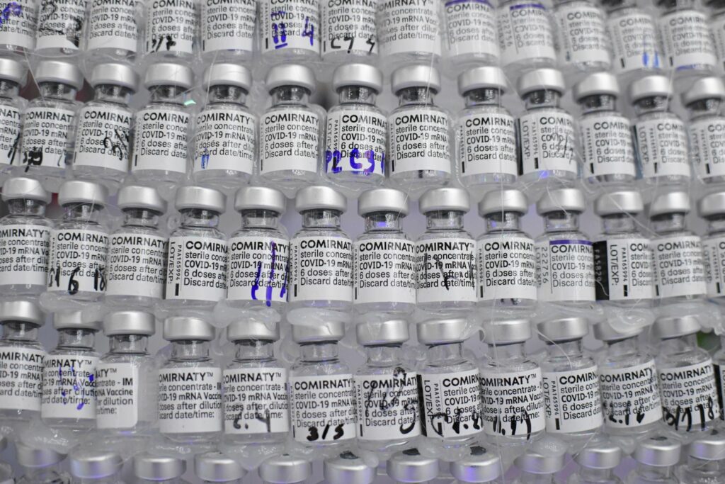 BioNTech, compania din spatele vaccinului anti-COVID dezvoltat cu Pfizer, închide trei fabrici în Germania