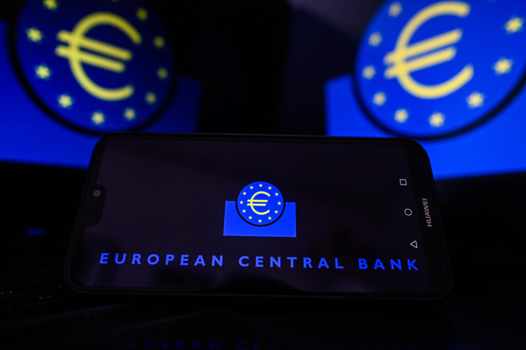 BCE ridică dobânda la 2,5% și semnalează posibile alte majorări