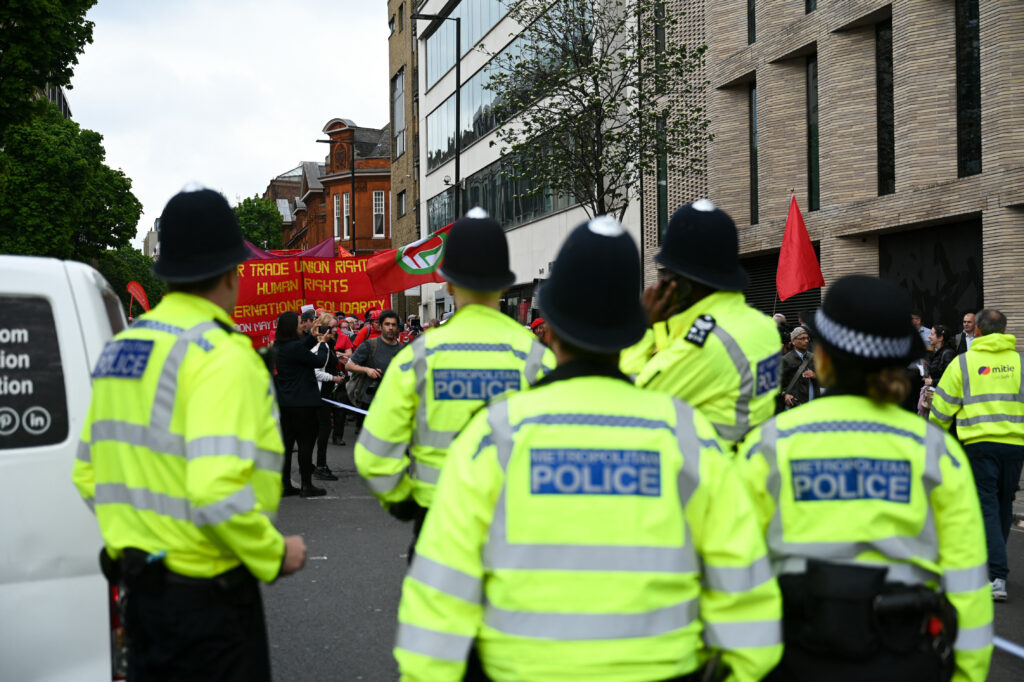 Patru arestați în Marea Britanie după moartea