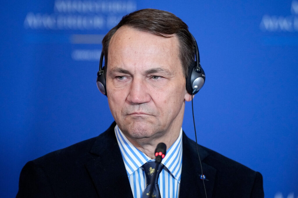 Polonia cere blocarea circulației pentru diplomați și cetățeni ruși în UE