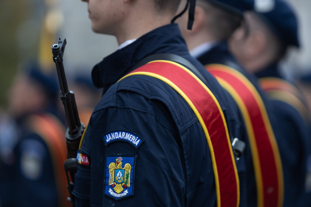 Tactical simulations by authorities in four counties: military personnel, drones, and helicopters