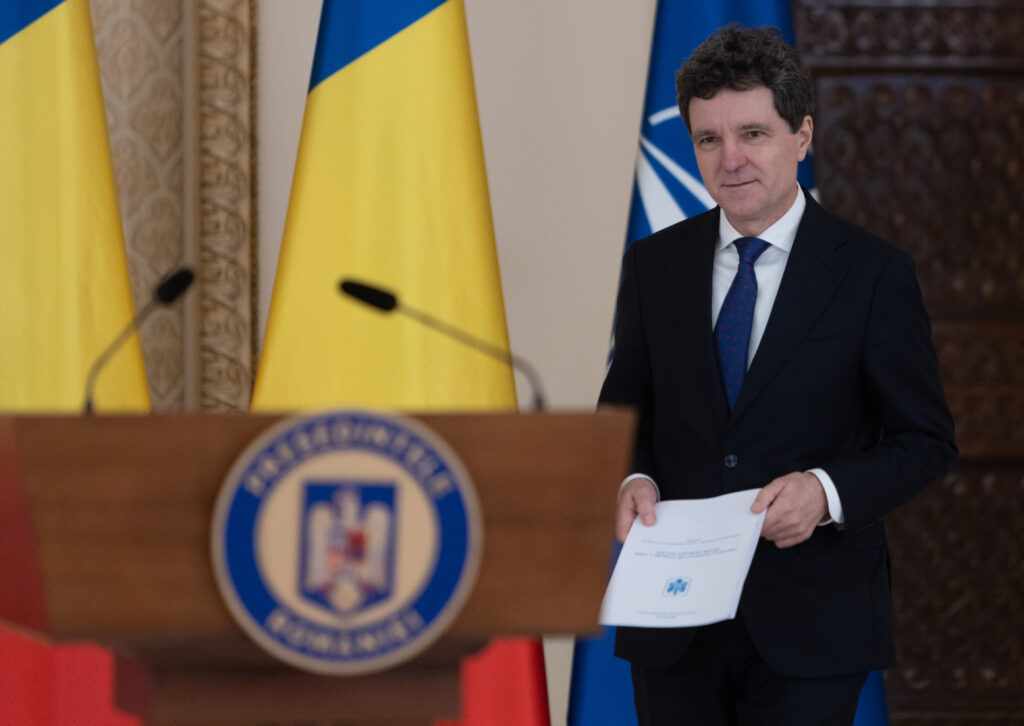 Nicușor Dan revine asupra „naționalismul sănătos”: Puneți patriotism în loc. Mesaj pentru cei care „se înfășoară de trei ori pe zi cu tricolorul”