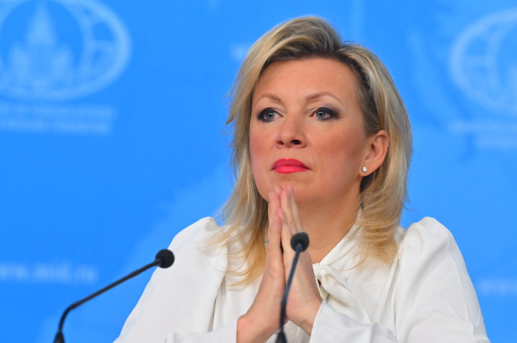 Rusia avertizează: fabricile de armament pentru Ucraina nu sunt sigure