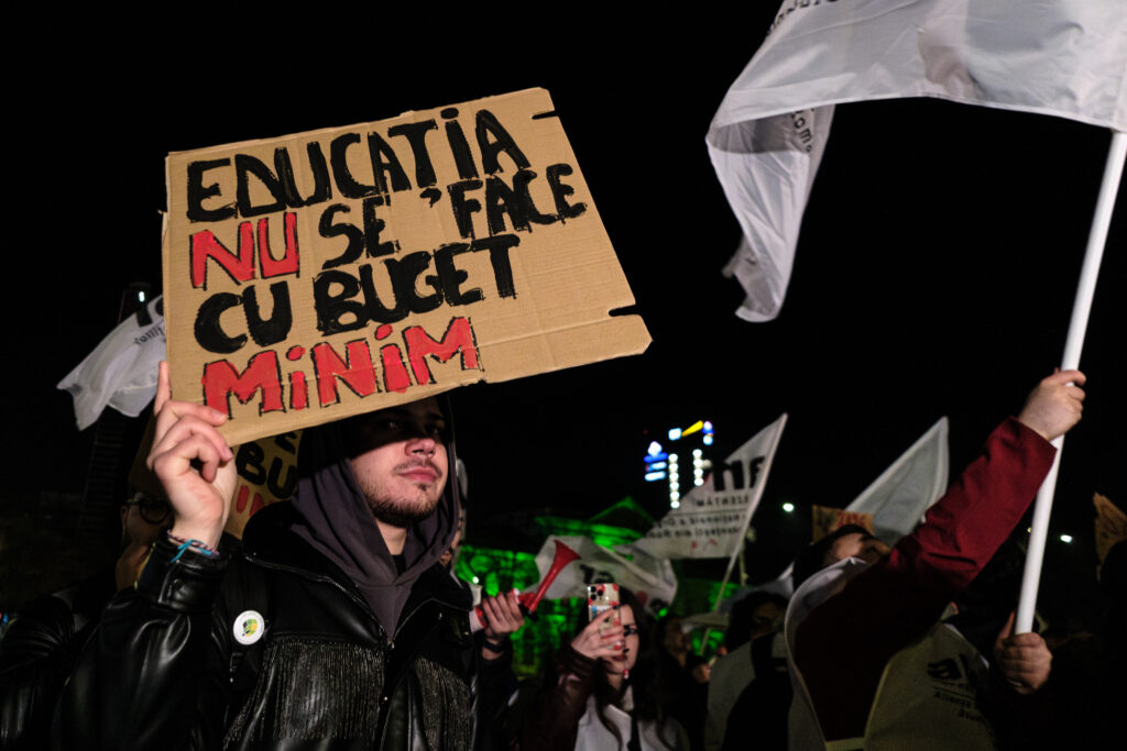Studenții cer burse, transport și protecție: 10 propuneri Mureșan