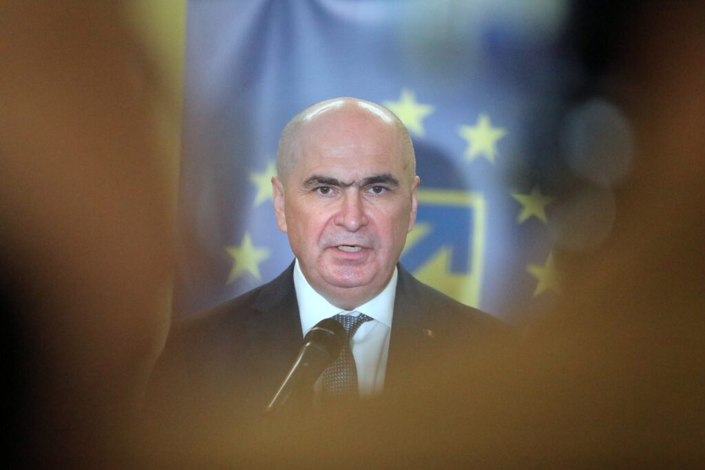 Bolojan: Patriot nu face paradă, ci se ocupă de familia sa