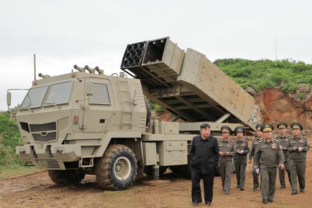 Armata lui Kim Jong Un: 50.000 nord-coreeni pregătiți pentru Rusia