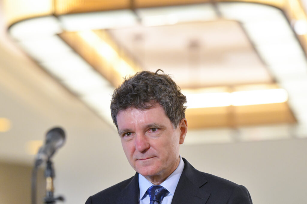 Nicușor Dan: Prezența diplomatică în diaspora românească esențială