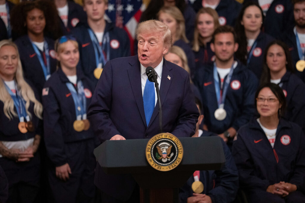 Administrația Trump va aloca 4 milioane de dolari media de dreapta europeană
