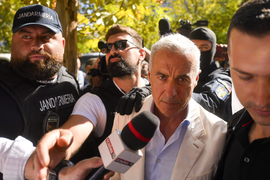 STENOGRAME. Călin Georgescu discuta despre azil politic în Italia pentru el și „băieții ăștia ai mei”. Vilă de 1,2 milioane de euro în Toscana și ordinul: „Nu trebuie să știe nimeni”
