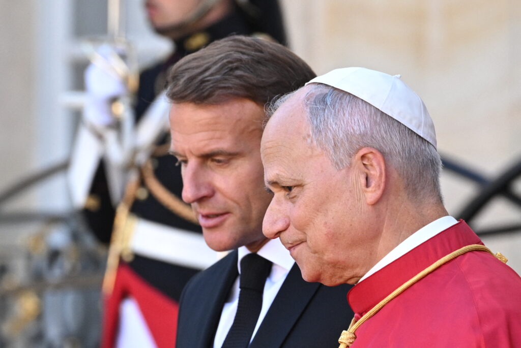 Emmanuel Macron va participa la slujba Papei Leon din Metz. Președintele francez a fost absent la celelalte liturghii ale Suveranului Pontif din Franța