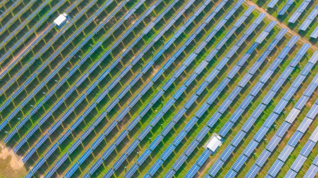Vaticanul investește 100 de milioane de euro într-o centrală solară de până la 90 MW, pe un teren de 10 ori mai mare decât statul