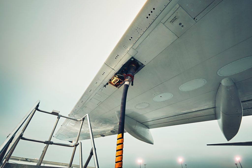 Europa se pregătește pentru o criză a kerosenului: O îndepărtată țară asiatică a devenit cel mai important furnizor de combustibil pentru avioane