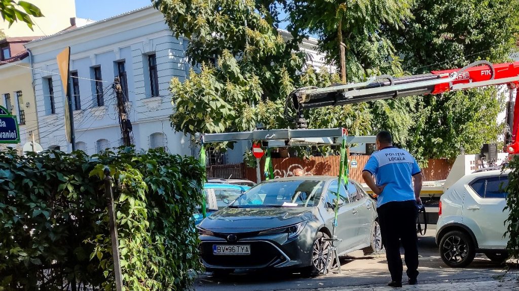 București: mașinile parcate ilegal vor fi ridicate costul recuperării?