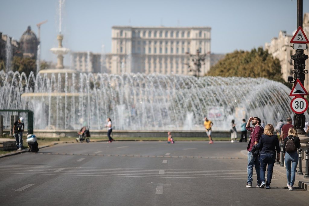 Restricţiile de circulaţie din Piaţa Unirii vor fi ridicate înainte de începerea noului an şcolar