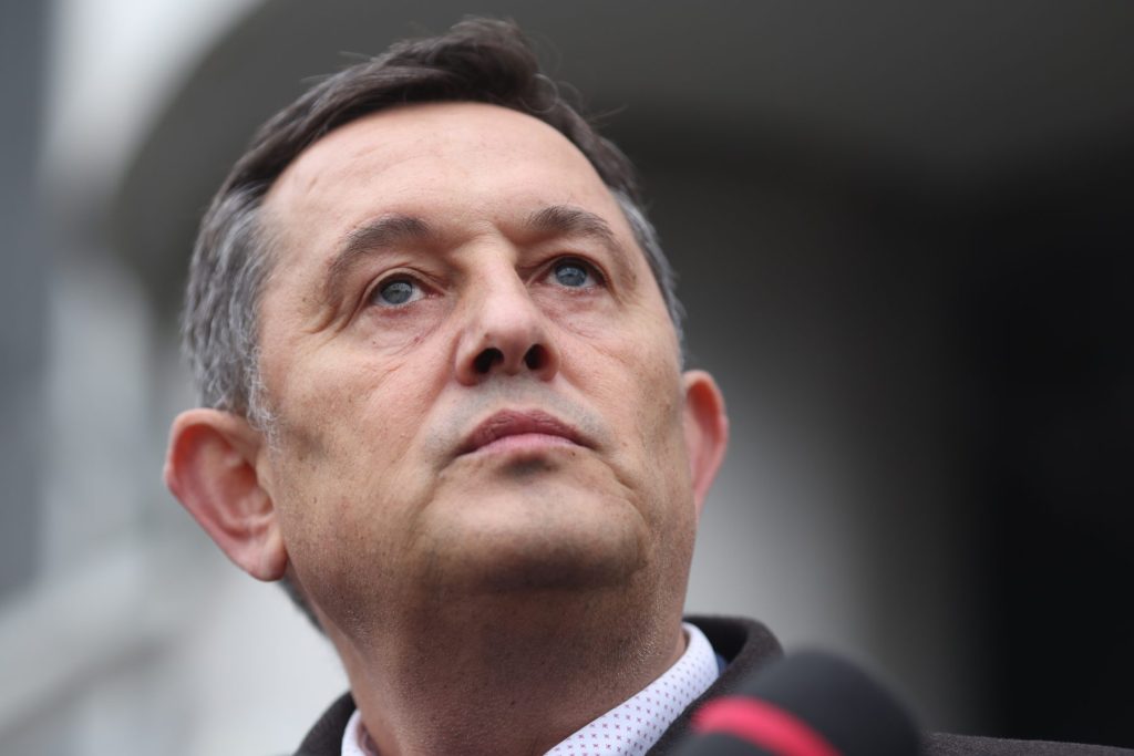AUR anunță decizia în privința lui Mureșan și numește „singura soluție” de ieșire din criză. Dar indică și „problema de care ne mai izbim”