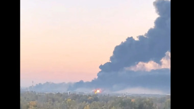 Video Ucraina a aruncat în aer o nouă rafinărie din Rusia. Moscova a folosit din nou rachetele hipersonice pentru a ataca civili