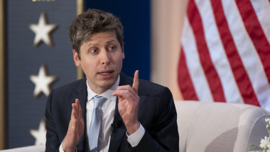 Sam Altman: AI este ca electricitatea, trebuie folosită fără negociere