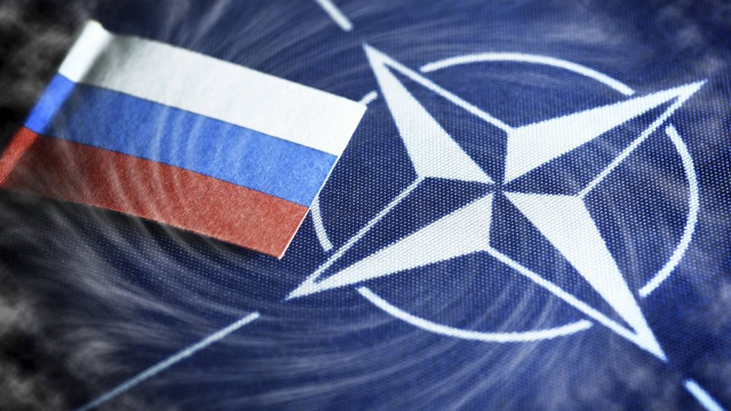 Comandant NATO și rusoaică pe Tinder, declanșează temeri de spionaj