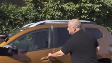 Video Noi audieri în dosarul afaceristului Fănel Bogos, acuzat că a plătit să ajungă la Bolojan. Președintele CJ Vaslui a mers la DNA Iași