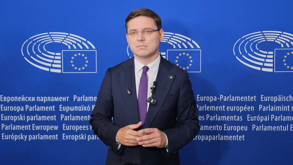 Răspunsul lui Victor Negrescu, înaintea consultărilor de la Cotroceni, întrebat dacă PSD va sprijini un premier PNL. Despre liberali: „Racolează oameni politici”