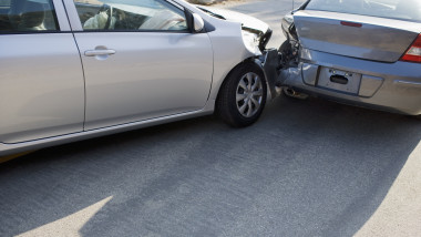 Ce trebuie să faci după un accident rutier. Când poți încheia constatarea amiabilă și în ce situații mergi la Poliție