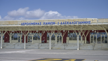 Coșmar în Creta, într-un avion Ryanair: 5 ore blocați în căldură, leșinuri și atacuri de panică. Poliția a intervenit