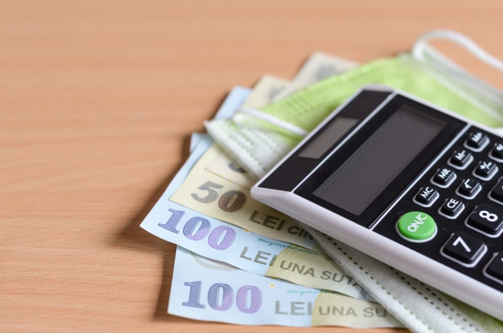Bugetul pentru 2027 fără noi creșteri de taxe, posibil doar „din pix”. Jurnalist economic: „Suntem specialiștii Europei la păcălit”