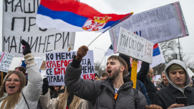 Scandal spionaj în Serbia: telefoane studenți țintă supraveghere