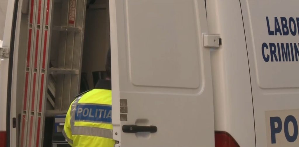 Noi detalii: tânără moartă în valiză pe Olt, iubitul căutat