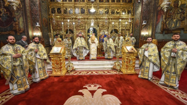 Patriarhia și inițiatorul proiectului de lege privind Ziua Tricolorului se contrazic pe rugăciune: „E înscrisă în regulamentul militar”