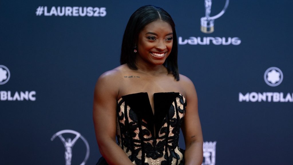 Trei hoți mascați au furat Porsche-ul gimnastei Simone Biles. Tripla medaliată cu aur a rămas și fără un câine