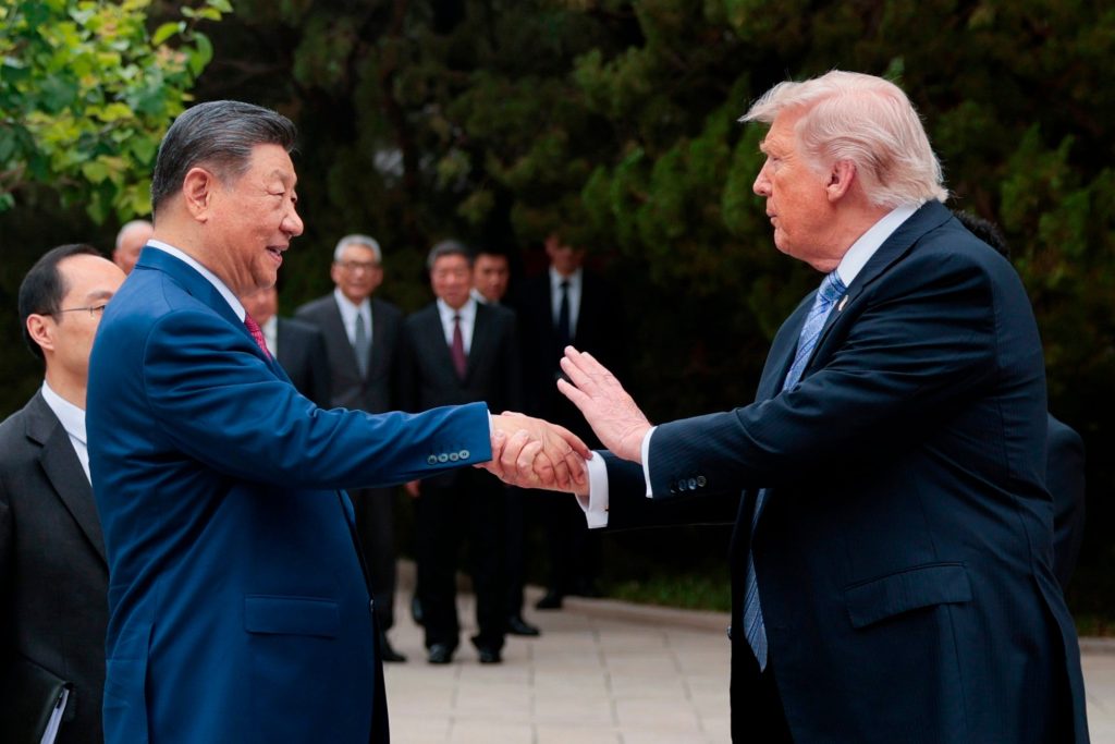Trump surprinde: gest rar pentru Xi, îl întâmpină personal la aeroport