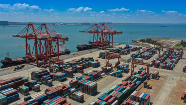 UE schimbă strategia față de China: Bruxellesul vrea să limiteze exporturile chineze către Europa. „Trebuie să gestionăm mai bine”