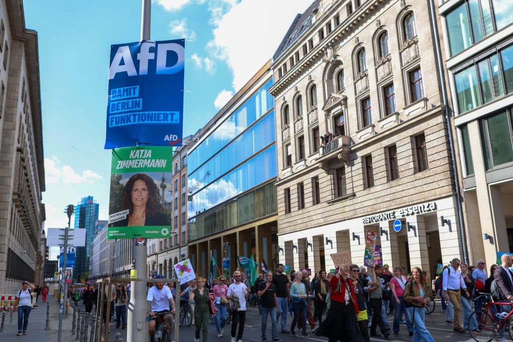 Guvernul AfD poate accesa secrete NATO; Berlinul caută soluție