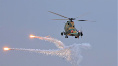 MApN: O dronă a intrat în spațiul aerian național. Avioane de vânătoare și un elicopter militar au fost ridicate în aer